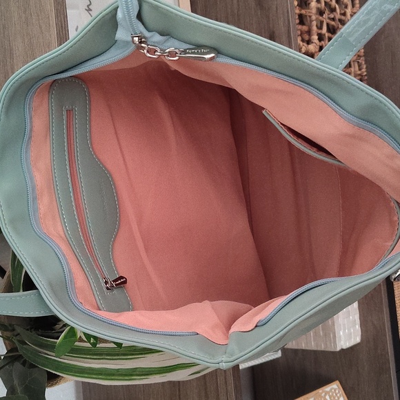 New Elegant Green Tote Bag With Embroidery Accents - Picture 6 of 8